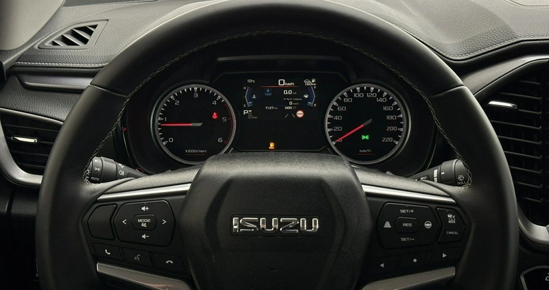 Isuzu D-Max cena 165900 przebieg: 7127, rok produkcji 2022 z Śrem małe 781
